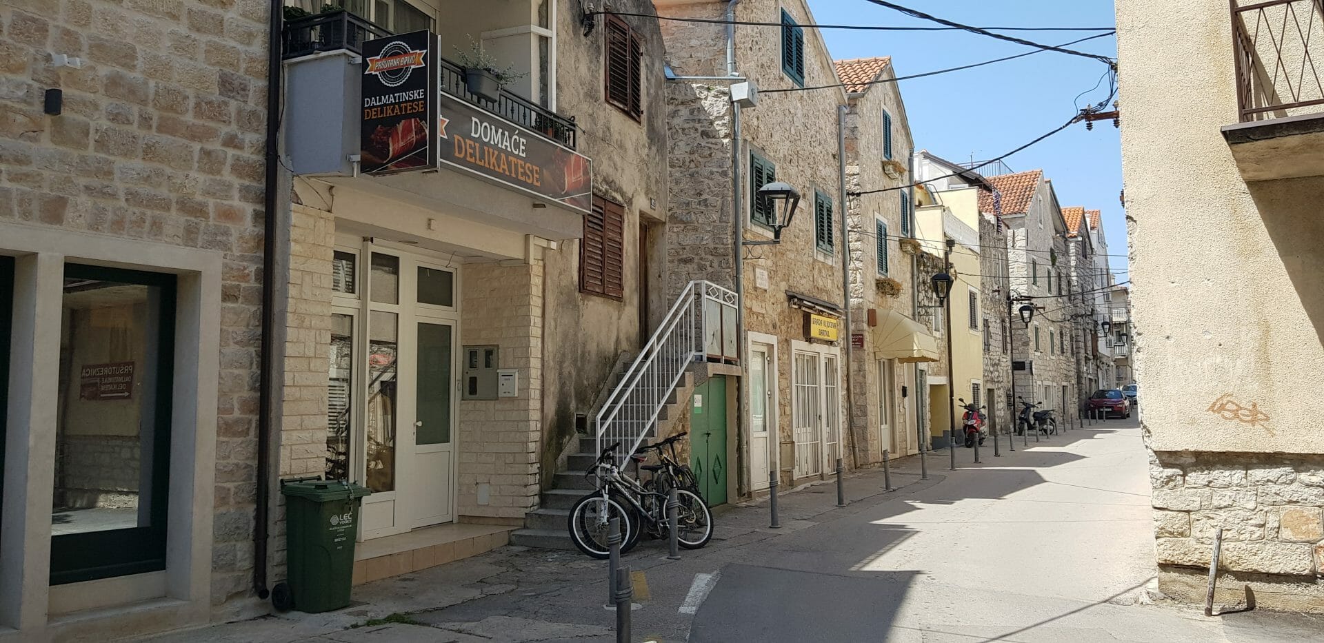 Pršut direkt vom Erzeuger – ein Einkaufstipp in Vodice!