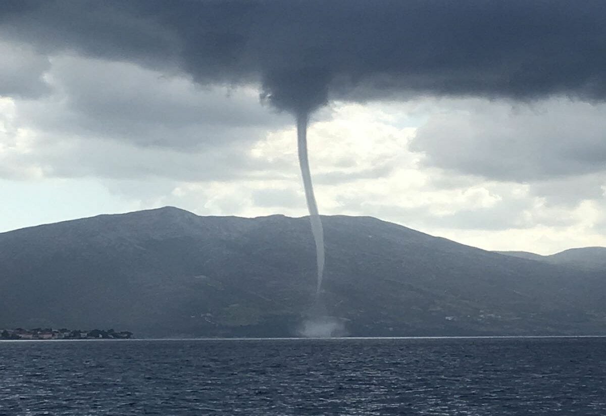 Tornados – gefürchtetes Naturschauspiel am Meer