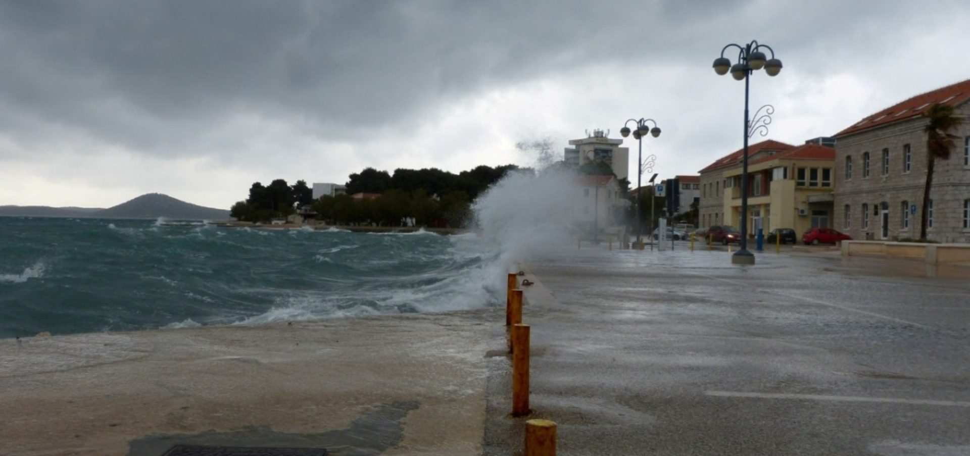 Kroatien: Meeresspiegel steigt – Uferpromenaden zunehmend unter Wasser