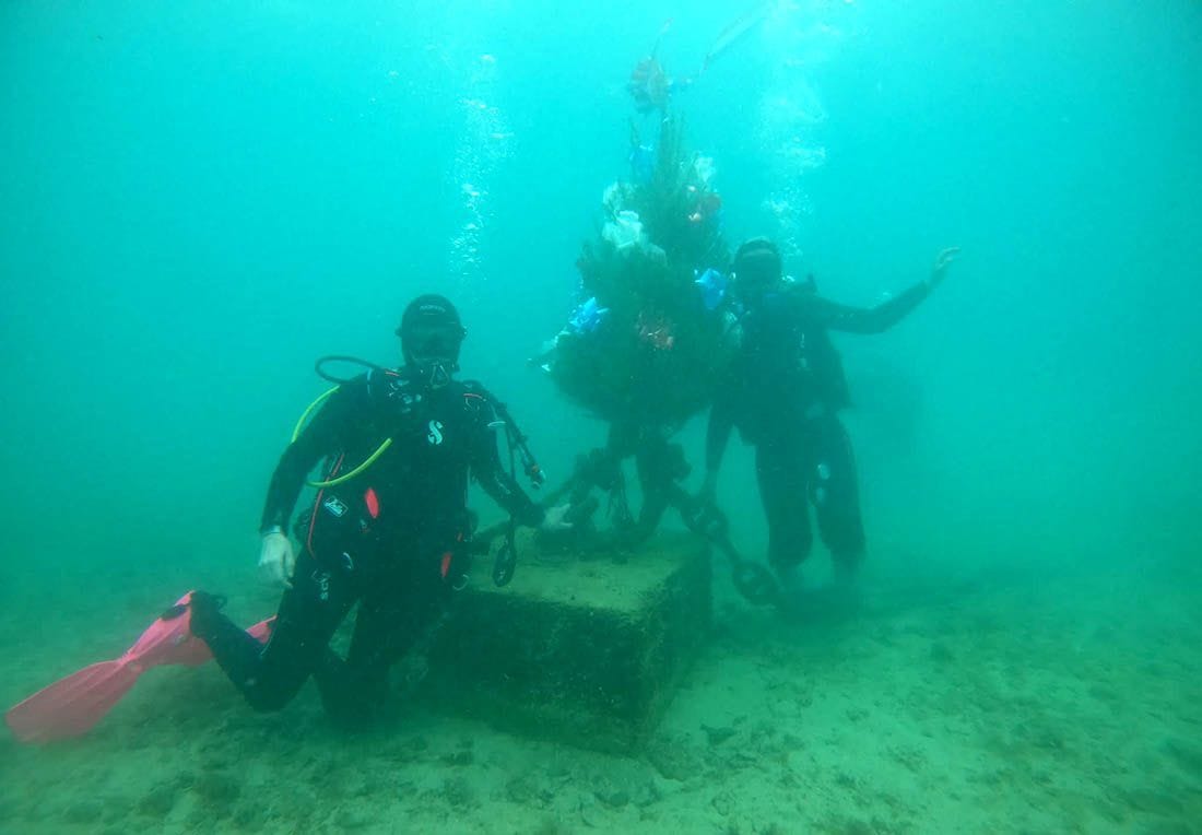 Tradition in Split: der Weihnachtsbaum am Meeresgrund!