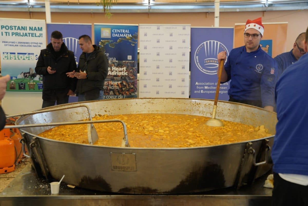 Tradition in Split: 5.000 Portionen Kabeljau am Heiligen Abend!