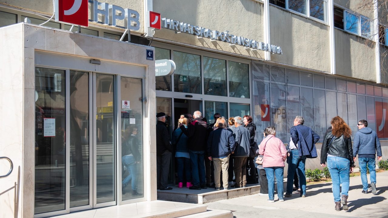 Kroatien: Staat nimmt Banken in die Mangel!